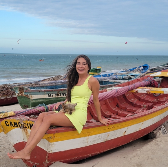 Meet your Posher, Alea - Picture 3 of 8